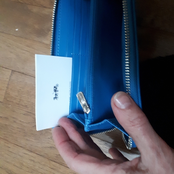 New Coach wallet - Picture 4 of 5